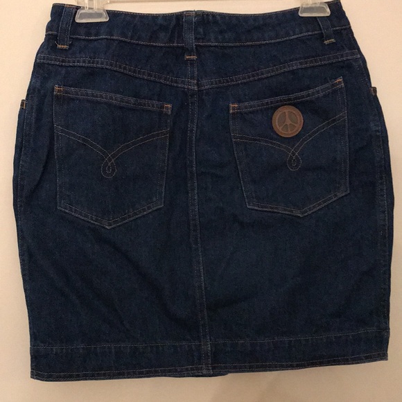 Vintage Mid-1990s Moschino Jean Skirt. Size 44. - Picture 2 of 11